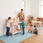 Preview: Werkbank für Kinder aus Massivholz bespielt von Kindern