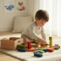 Preview: Kind baut aus Holzbauklötzen ein kleines Haus – inspiriert Fantasie und selbstständiges, kreatives Bauen im Kinderzimmer