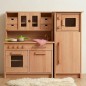 Preview: Kompakte Kinderküche aus Holz mit Kochfeld, Backofen und Spüle mit dezenten Spielküchenutensilien auf der Arbeitsfläche