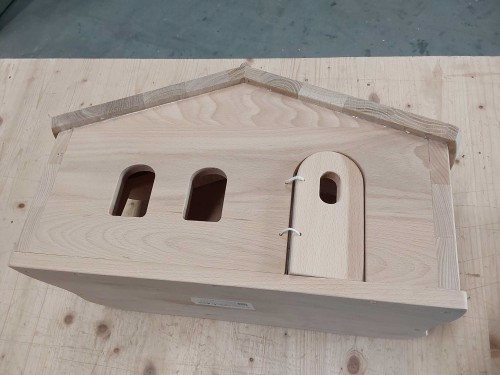Kleine Weihnachtskrippe aus Holz 2te Wahl