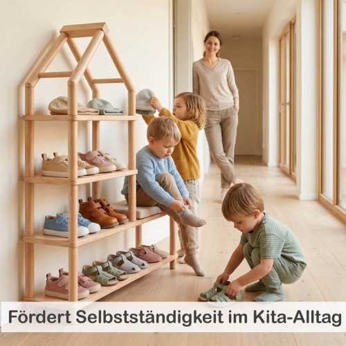 Kinder nutzen Schuhregal im Kita-Alltag selbstständig für Schuhe und Mützen