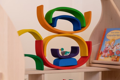 Buntes Regenbogen Haus | Buntes Bogenhaus aus Holz | Spielzeug für Kleinkinder