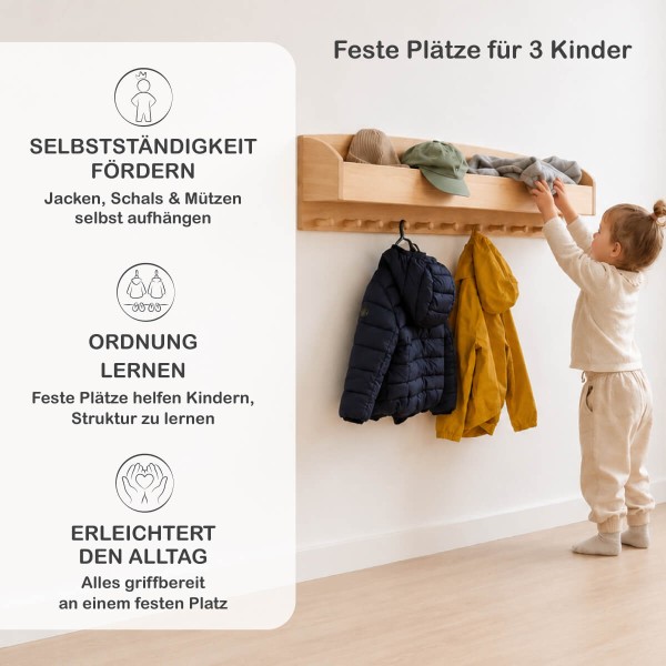 Kinder nutzen praktische Holz Garderobe mit Sitzbank und Kleiderstange im modernen Montessori Kinderzimmer