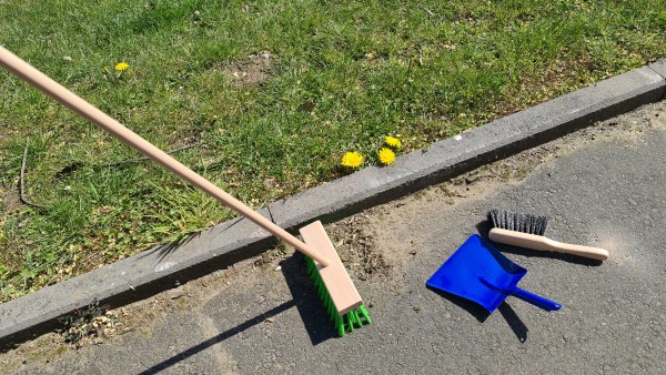 Gartenbesen erweiterbar mit Handfegerset