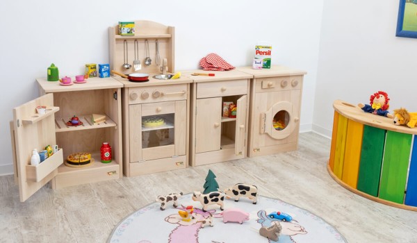 Spielküche mit Kühlschrank