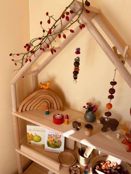 Breites Montessori Bergen Regal für Kinder