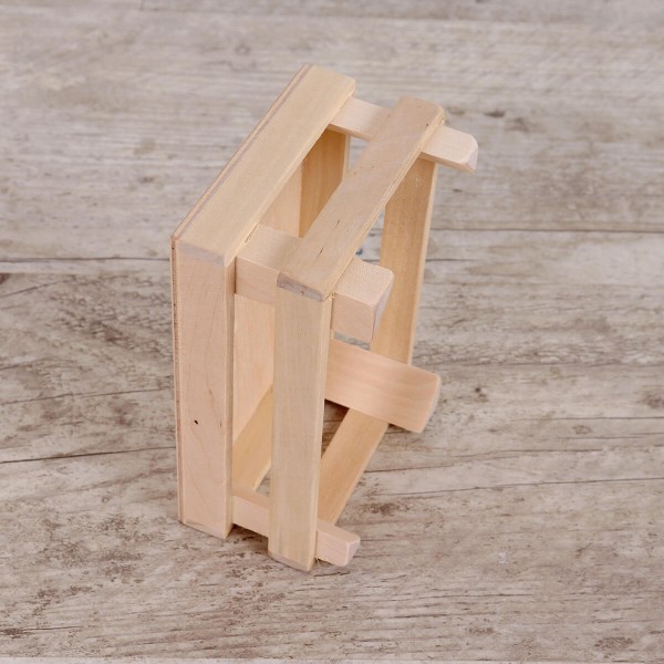 Holzkiste aus Vollholz - aufgestellt
