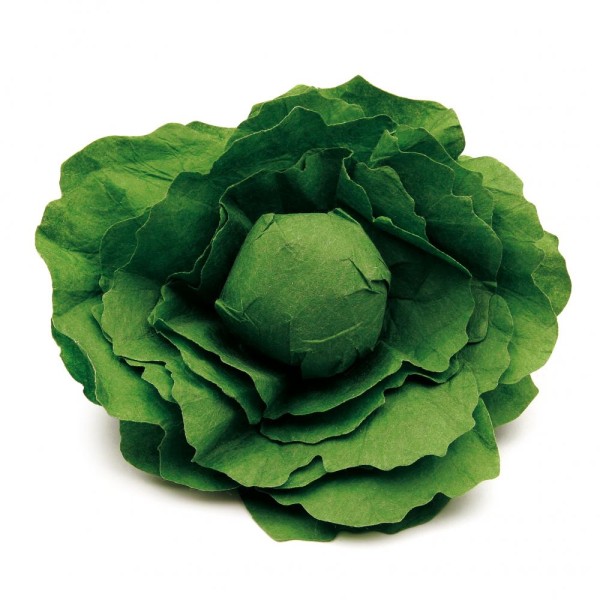 Grüner Spielzeug-Salatkopf aus Holz mit plastisch ausgearbeiteten, geschichteten Blättern für den Kaufladen