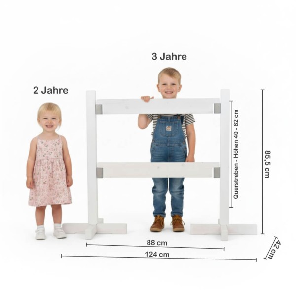 Größenvergleich Steckenpferd Zaun mit Kindern zur besseren Einschätzung